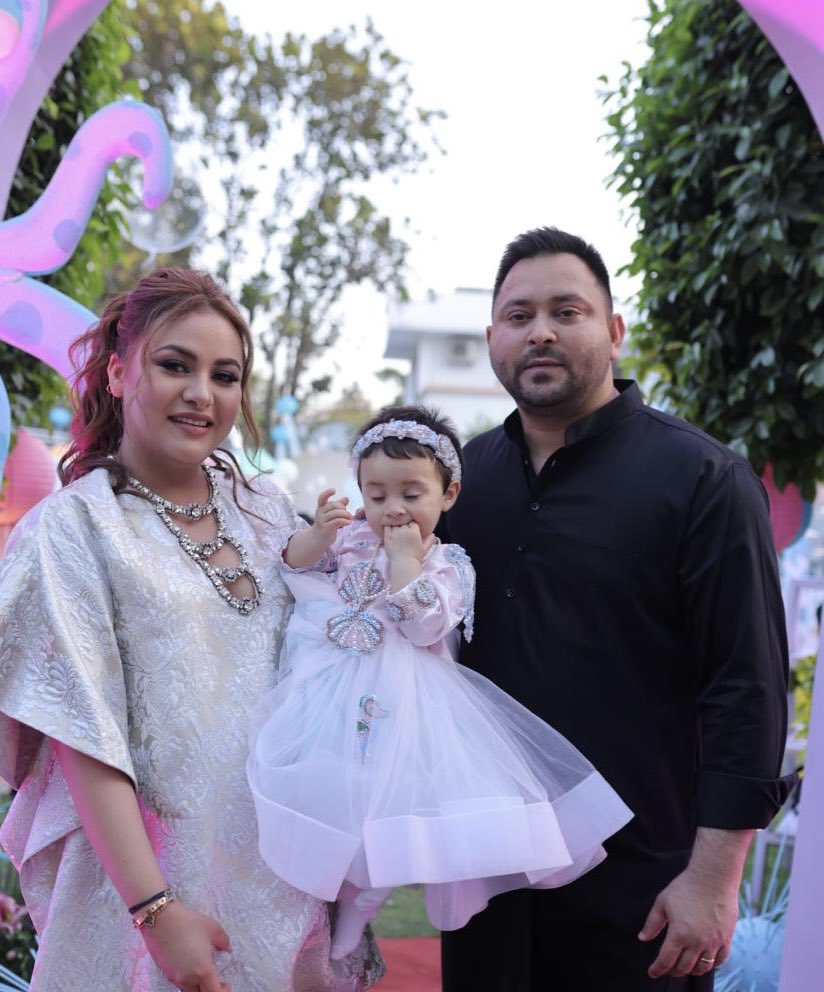 yadavtejashwi's tweet photo. बिटिया कात्यायनी को प्रथम जन्मदिवस पर शुभाशीष और अनंत प्यार। #birthdaygirl #TejashwiYadav #babygirl #Bihar https://t.co/7299FEJJbv