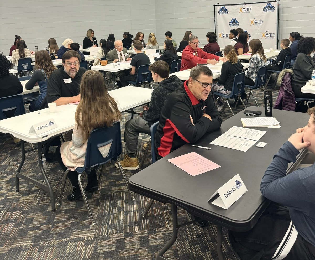 Megan Minnis tweet media