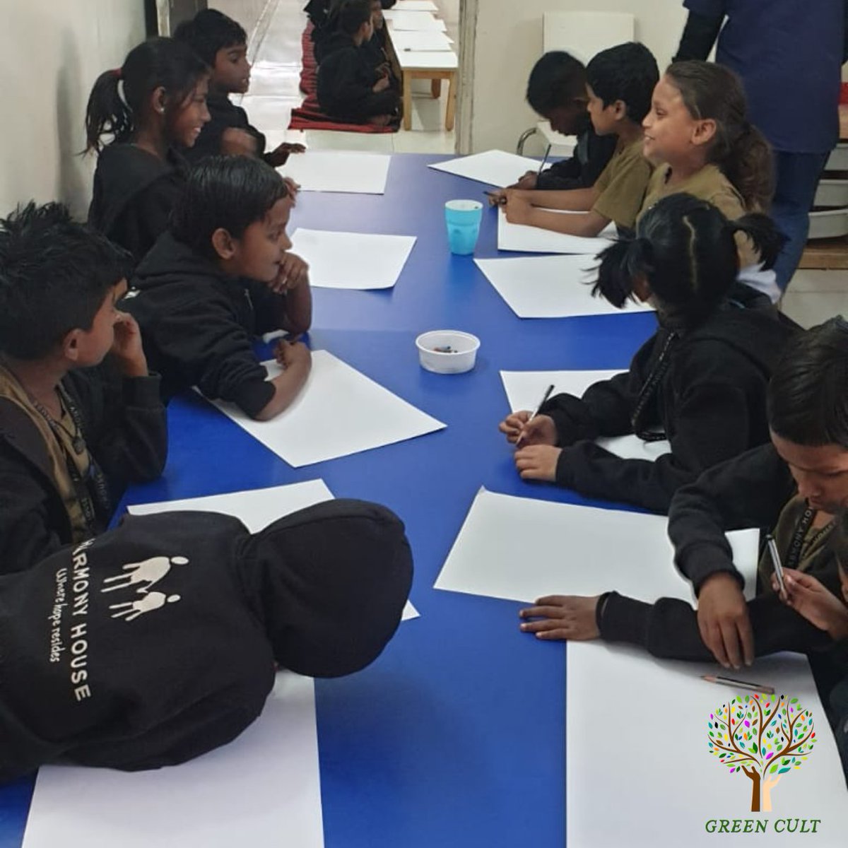 mdinmp's tweet photo. Excited by the talent at our drawing competition! From landscapes to vibrant Holi scenes, each artwork shone. Thanks to The Harmony House, Gurgaon. It was a joyous celebration of creativity! Grateful to all the young artists! 🌟📷 #Creativity #Thankful

@MDIGurgaon https://t.co/2Sji0XPdbS
