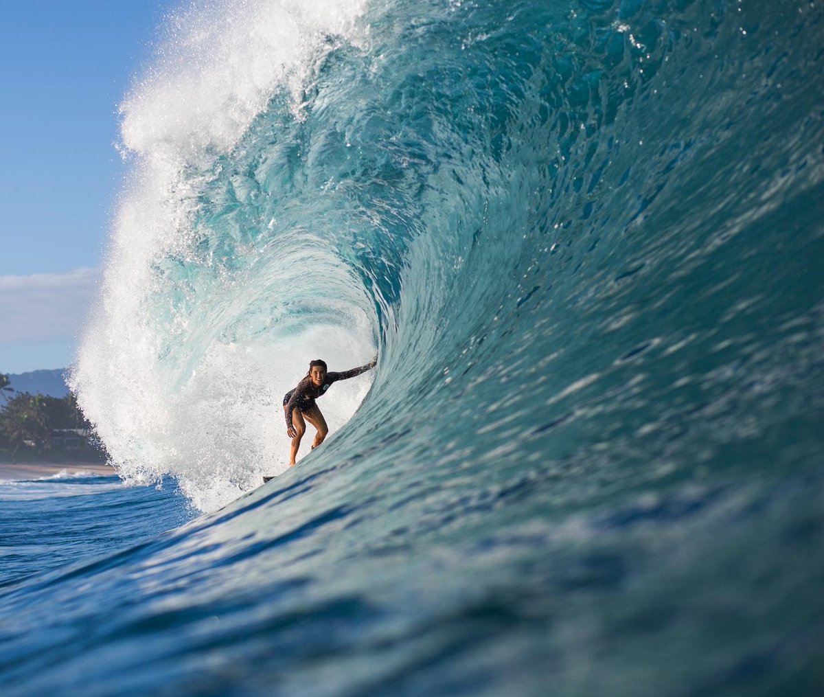 LearnItalianVL's tweet photo. Italian Phrases to use for Surfing

🇮🇹 Arriva l'onda.
🇬🇧 Surf's up.

🇮🇹 Quanto sono alte le onde?
🇬🇧 How big are the waves?

🇮🇹 Stai cavalcando una longboard?
🇬🇧 Are you riding a longboard?

#LearnItalian #StudyItalian #TeachItalian https://t.co/O7R98Rjnyf