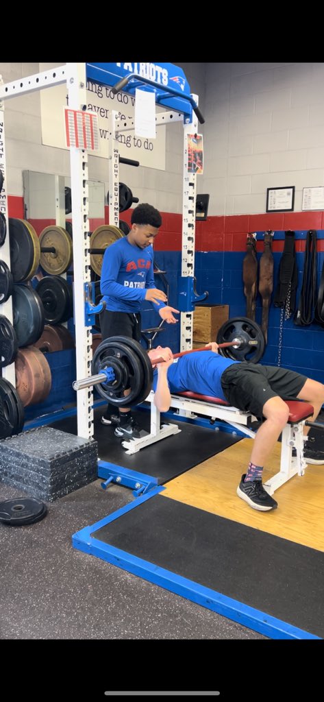 kade_mcgee7's tweet photo. Announcement:

This 8th grader bench pressed 200 for a 1 rep max and pitched 2 innings in his 1st ever High School game on the same day.

2 innings: 0 runs/6 strikeouts

“BuT cOaCh i hAvE a GamE toDAy”

Doesn’t seem to affect @DrewJackson315 #DIFFERENT #successleavesclues https://t.co/aDsoRCg4wR
