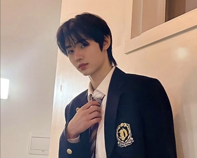 yoodaydreams's tweet photo. ~** DEAR DIARY: Hi, It's Me! **~

       ㅡ #sungwon/#hoonwon ; #enhypen filo au

Wherein Jules (yjw) cannot endure his hate on Kavin's (psh) guts anymore and just basically hates him without a reason so one day he finally sent an anonymous entry on the famous Dear Diary account. https://t.co/a7xgMG9qK1