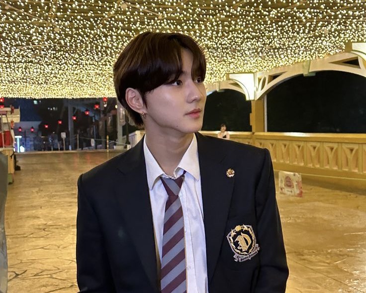 yoodaydreams's tweet photo. ~** DEAR DIARY: Hi, It's Me! **~

       ㅡ #sungwon/#hoonwon ; #enhypen filo au

Wherein Jules (yjw) cannot endure his hate on Kavin's (psh) guts anymore and just basically hates him without a reason so one day he finally sent an anonymous entry on the famous Dear Diary account. https://t.co/a7xgMG9qK1