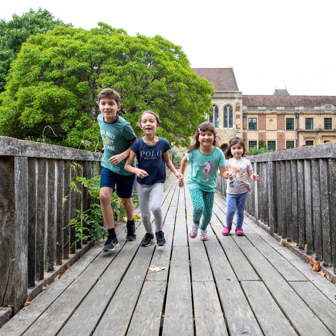 Create unforgettable memories this Easter at Eltham Palace! 🥚 🌼 Search for clues and track down the eggs in our enchanting gardens. You may even get a chocolaty reward to take home! 👀 Book your visit ➡️ english-heritage.org.uk/visit/whats-on…