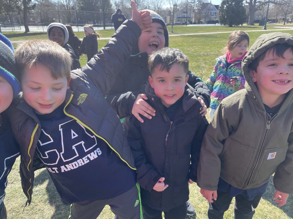 ColtAndrewsBW's tweet photo. Although it was a cold and windy day, our students still had a blast at their annual Fun Run fundraiser! 

In addition to being a great time for our students, the Fun Run also helped raise $16,885 for future school enrichment programs and family fun nights. 🏃🏻‍♂️‍➡️ https://t.co/NG94qEgJlN