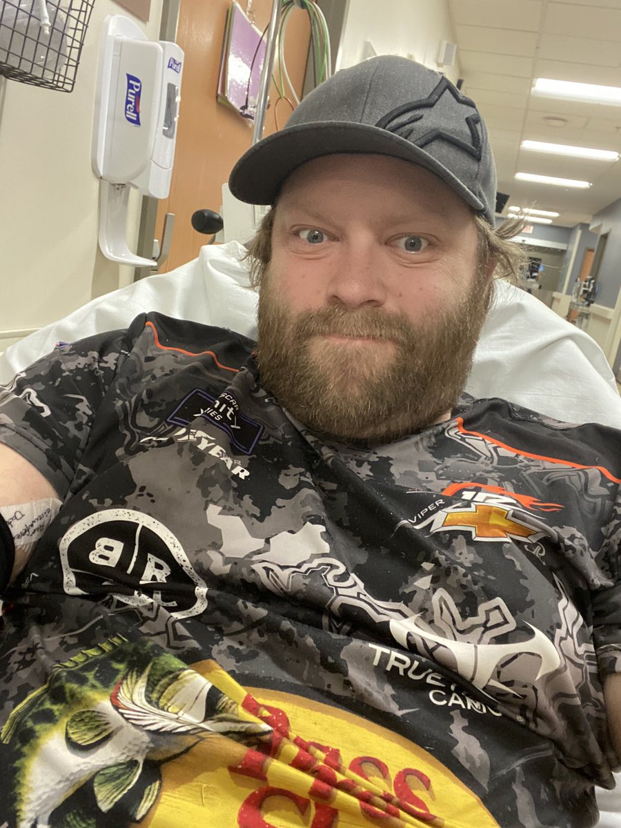 JeffJr912's tweet photo. Back in the hospital again . Got a nasty infection trying to take my left leg but still….. NO BAD DAYS just like the legend @NoahGragson says https://t.co/ZMNltrZJ2Y