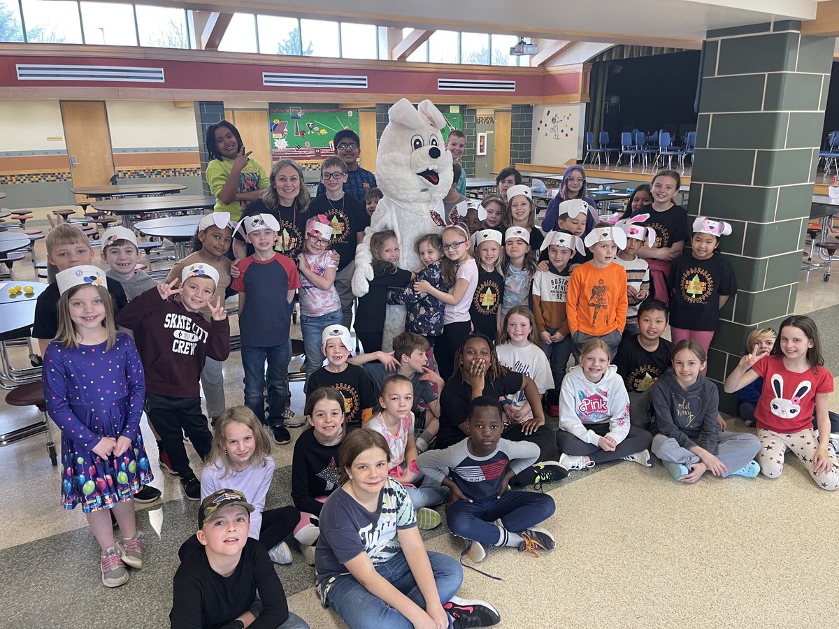 pinestreetelem's tweet photo. 4th and 1st grade buddies participating in a math challenge egg hunt ⁦@PalmyraSchools⁩ ⁦@Pineroom14⁩ #ThisIsPalmyra #Thisis🌲 https://t.co/PxaQOhD0ib