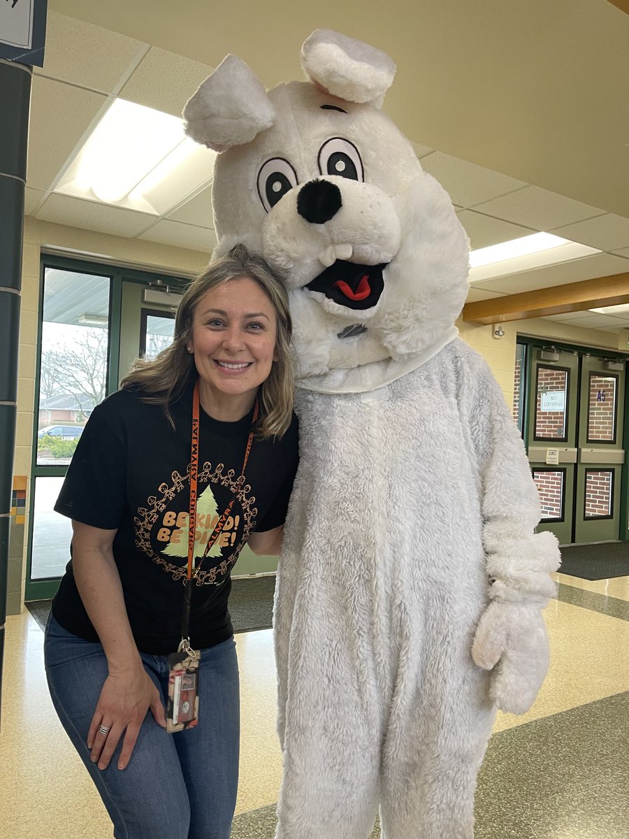 pinestreetelem's tweet photo. 4th and 1st grade buddies participating in a math challenge egg hunt ⁦@PalmyraSchools⁩ ⁦@Pineroom14⁩ #ThisIsPalmyra #Thisis🌲 https://t.co/PxaQOhD0ib