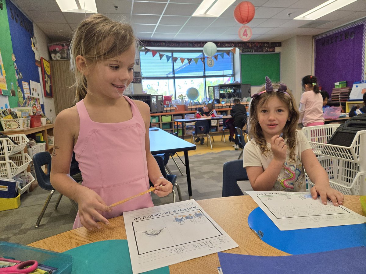 Johnsonbkinder's tweet photo. Writers collaborated about their fairytale writing and gave each other feedback. #Vaughnsoakupthesun
@VaughnElemFISD @LaurenMonk_IC @eagertolearnSoo @MrMcDaniel13 https://t.co/3bV5RXg2ZI