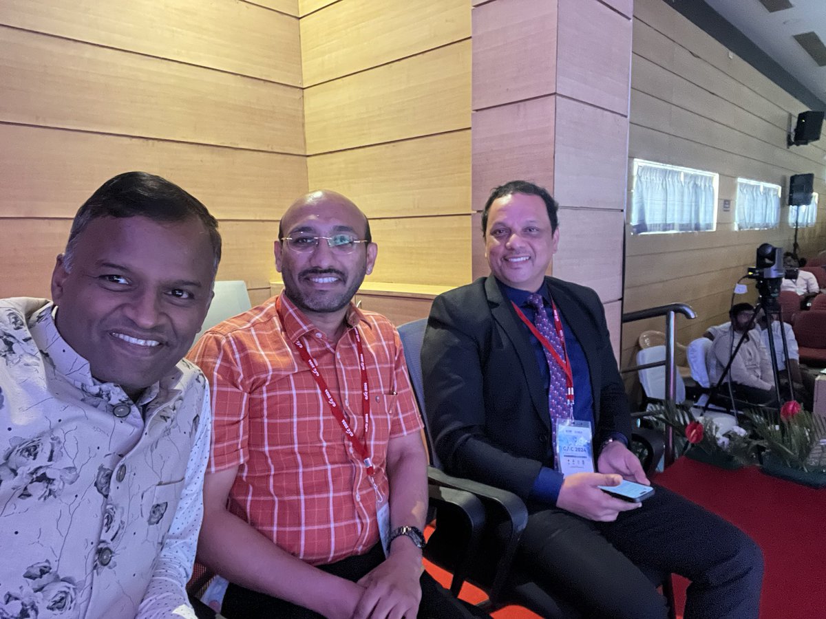 _RamChidambaram's tweet image. ✨
Guest Lectures on Wrist arthroscopy, TFCC repair, Ulnar shortening osteotomy and Nanoscopy at GAC, Coimbatore.