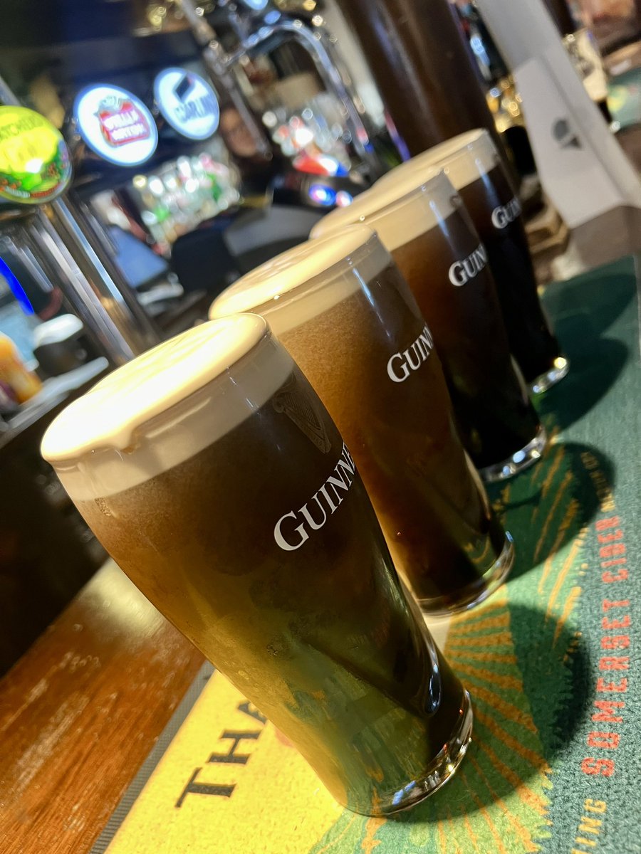 Point_8's tweet photo. A fine lineup….. @PintsDrank @Perfectpint__ https://t.co/mI0JG1pSBD