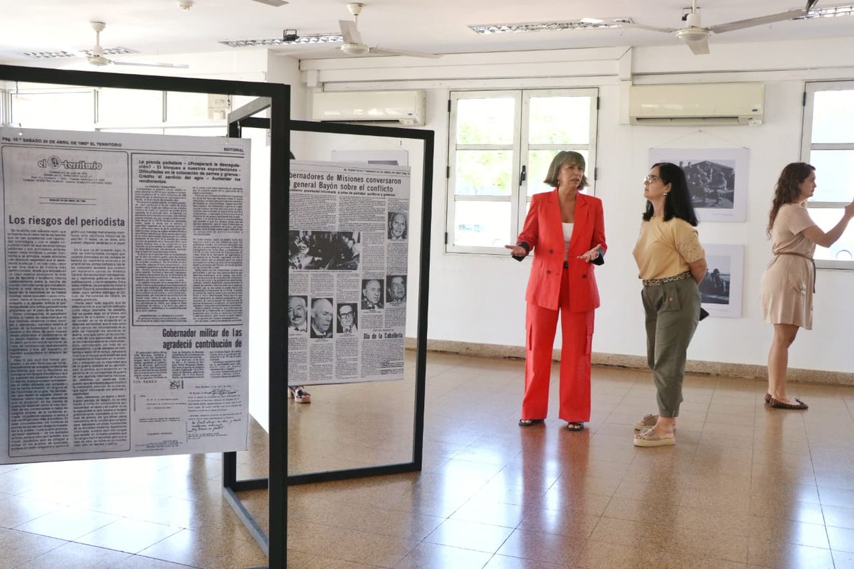 cngauto's tweet photo. Desde hoy y durante todo el mes de abril podés visitar la muestra itinerante "Relatos de Malvinas". 
Con la secretaria de Turismo y Educación de la @muniposadas @MarielaDachary, recorrimos la exposición abierta en el Espacio Multicultural de la Costanera de 8 a 12 y de 16 a 21. https://t.co/arGZrU5Xgd