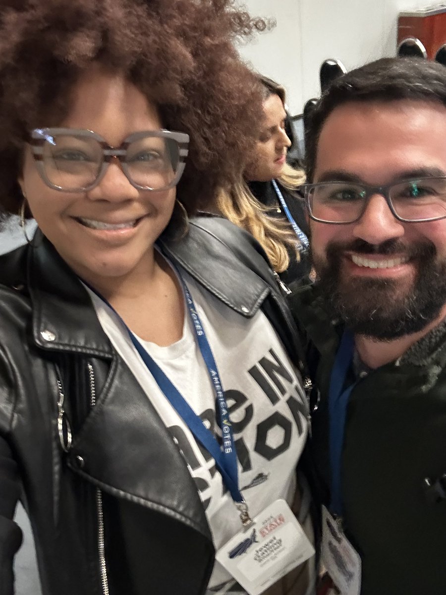 Attending the @AmericaVotes #AVSummit24 and ran into the amazing @AZuckermanVA, one of the first folks that helped me when I was chair of the Suffolk Young Dems back in 2013!!