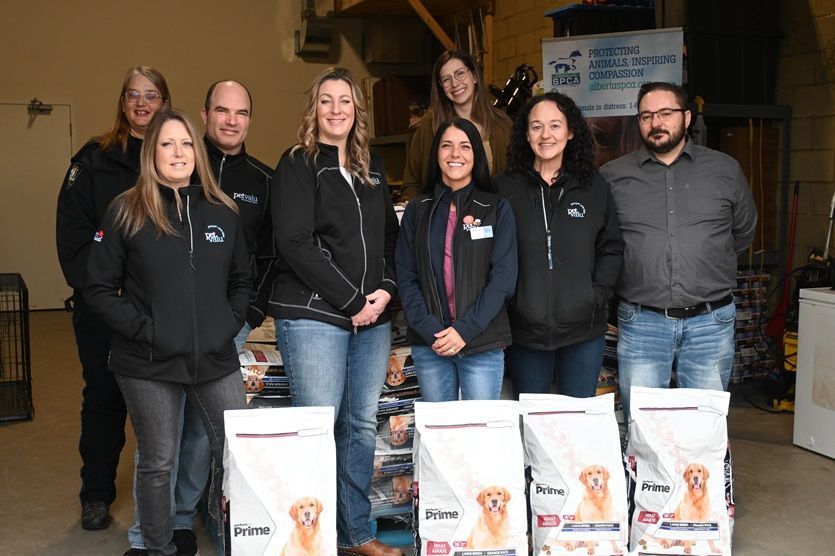 Thank you @PetValu for donating $5,000 of dog food through the #CompanionsForChange program to feed numerous dogs in our care right now. And thanks for stopping by our Alberta SPCA offices to learn more about how we help animals in #Alberta.

#PartnersAreImportant