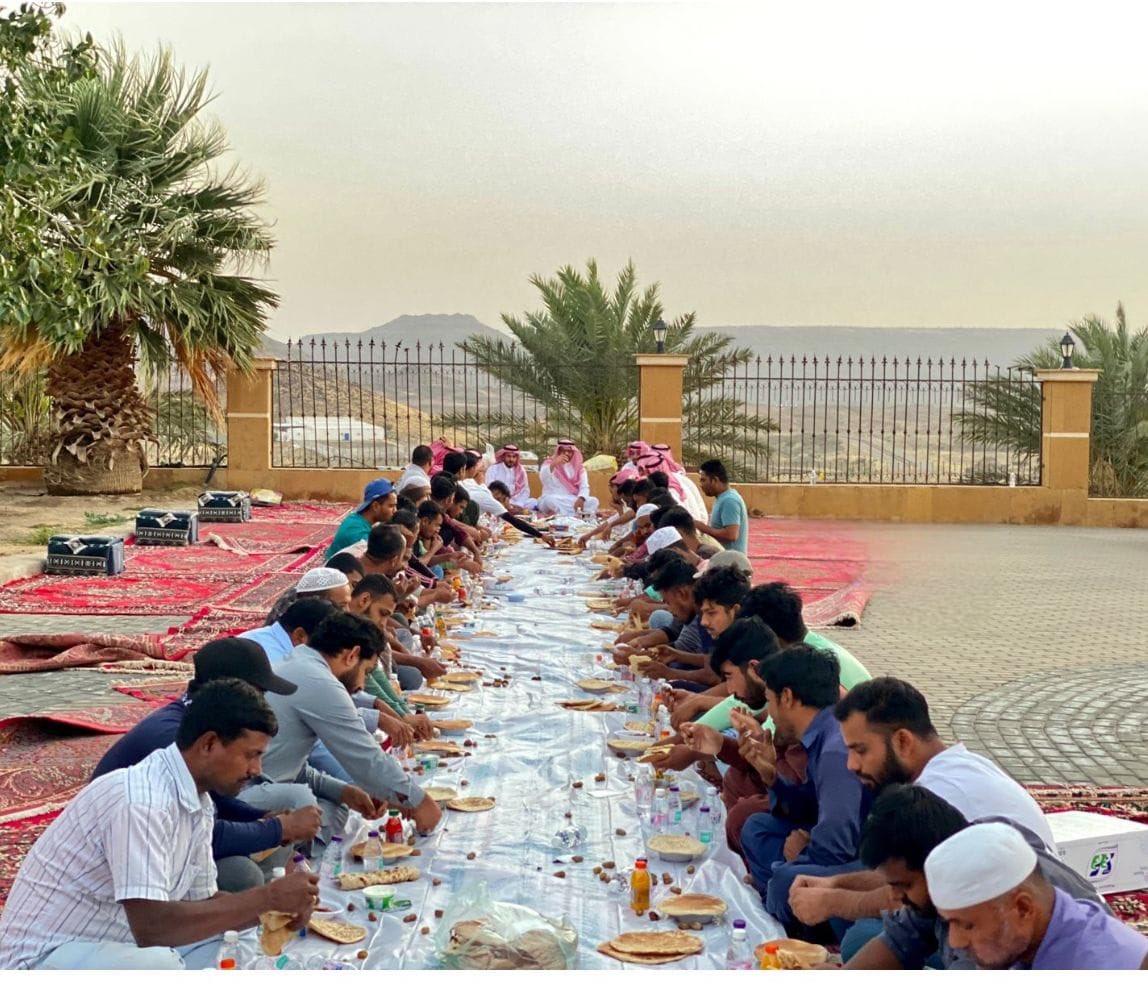 ضمن مسؤوليتها المجتمعية #بلدية_مدركة تنظم #افطار_صائم جماعي لمنسوبي وعمال #البلدية بحضور #رئيس_بلدية_مدركة 
المهندس/ياسين بن محمد الذبياني 
#رمضان_كريم 
#العاصمة_المقدسة 
#امانة_العاصمة_المقدسة 
#مدركة