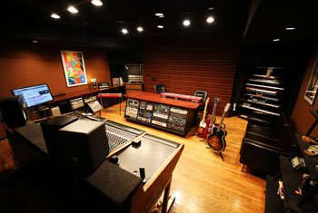 A spacious 3000-sq.-ft. facility situated in picturesque Ferndale, Michigan, the Tempermill is an amalgamation of great acoustics, inspired professional engineering, and convenient, laid-back environs.