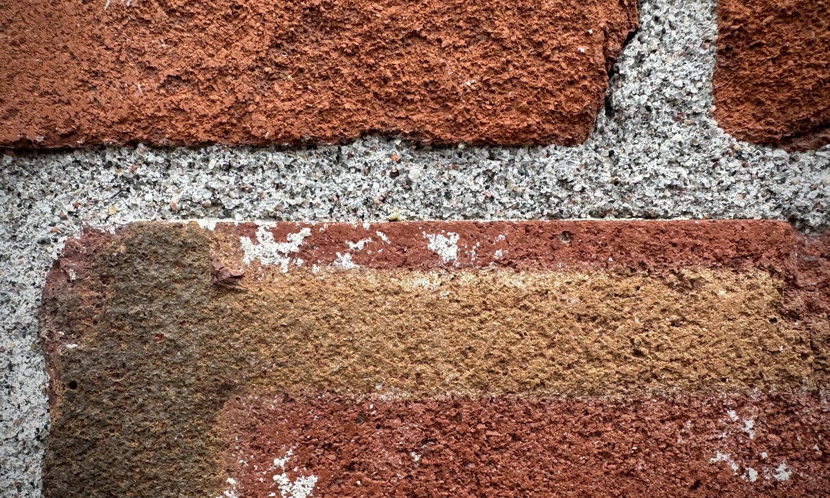 lucote's tweet photo. Abstraction sur murs de briques.
#angus #provigo https://t.co/pi6atyZNw7