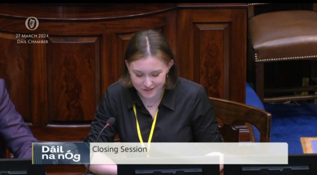 Congratulations to Aoibhe Toft of Kildare Comhairle who made an excellent closing speech at today's Dàil na nÓg session in the Dàil this afternoon