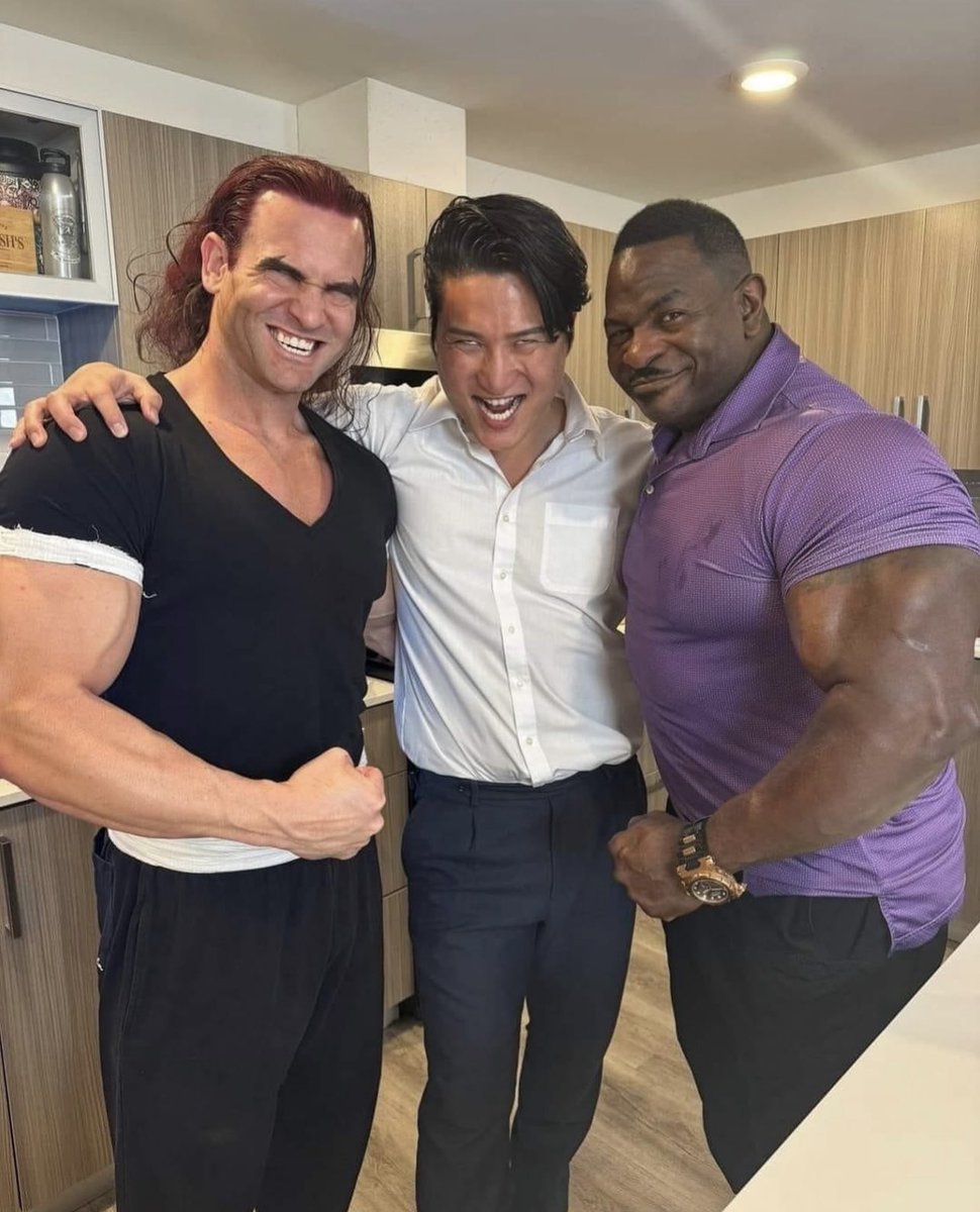 insane poses (@insaneposes) on Twitter photo 