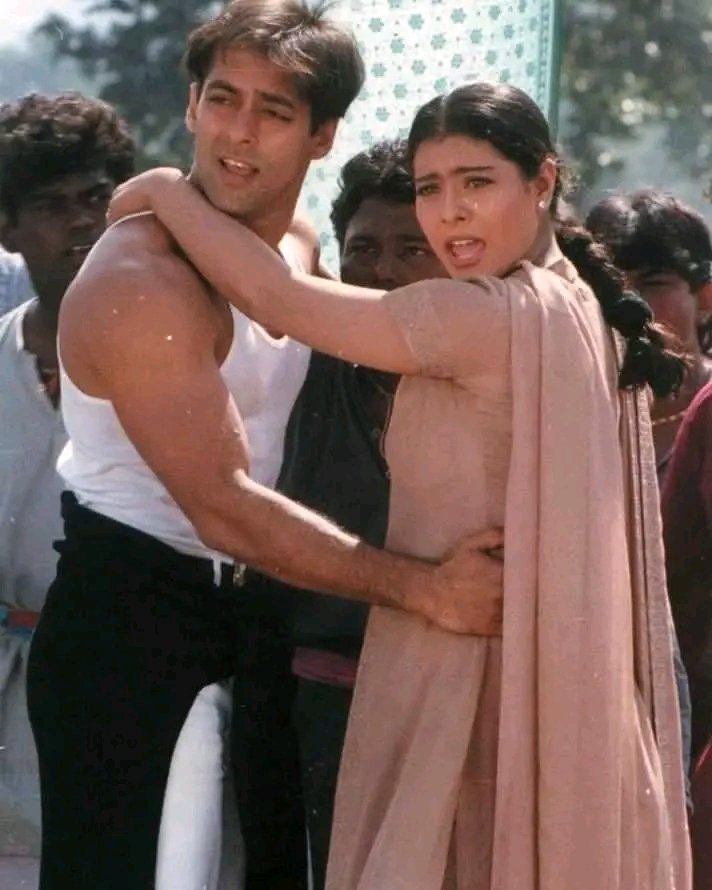 Zindagi ❤️ 
@BeingSalmanKhan #salmankhan #PremForver @itsKajolD #26YearsofPyaarkiyatoDarnaKya 🖤💚✨