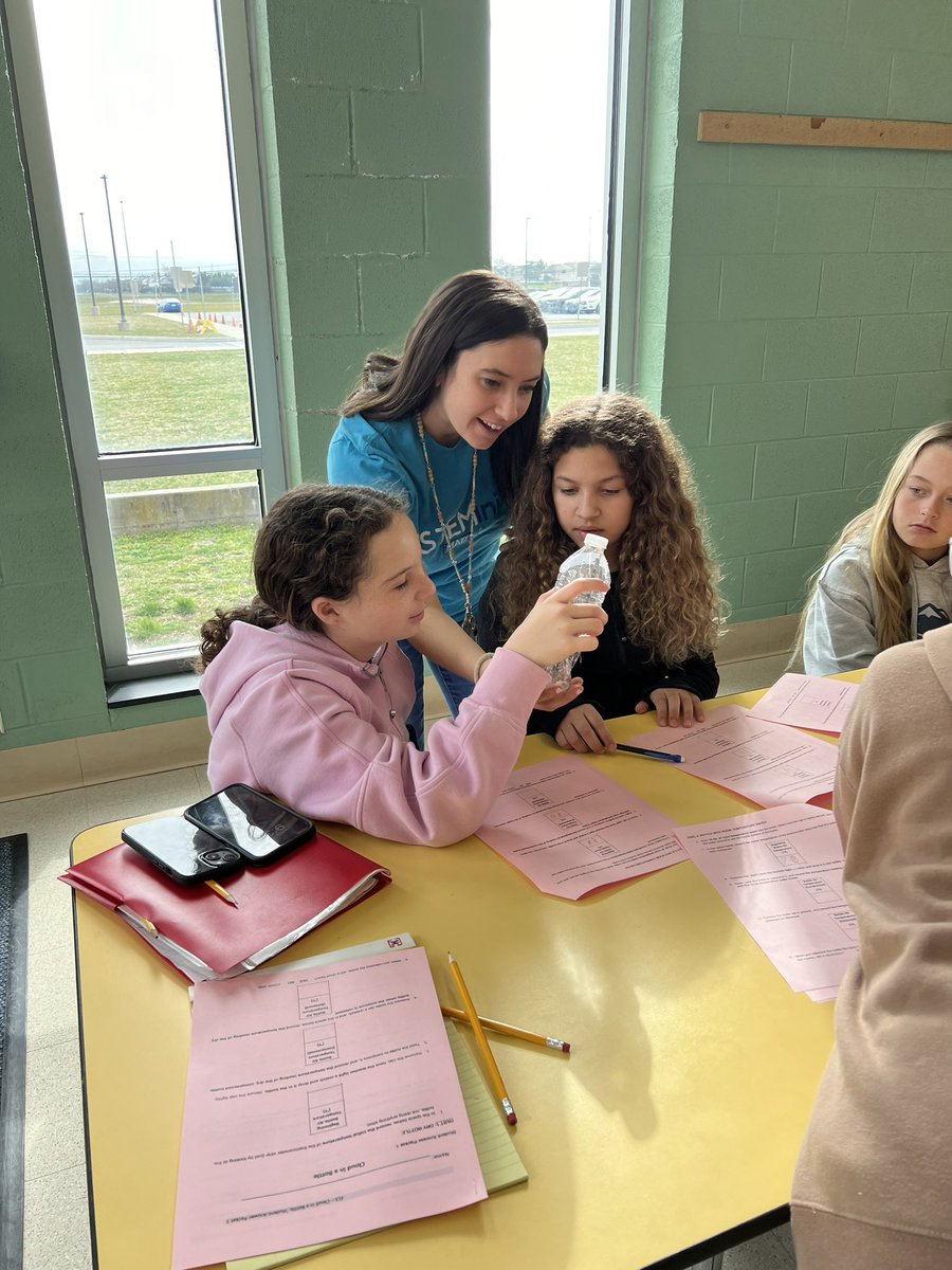 Had a BLAST doing Cloud in a Bottle w 5th Gr at Lido 💫☁️ Can’t wait to facilitate w East, West, and Lindell! 💃@Jostroff2 @jengallagherlb @LbnyLido @LBSchoolsNY @STEM_with_Mrs_N