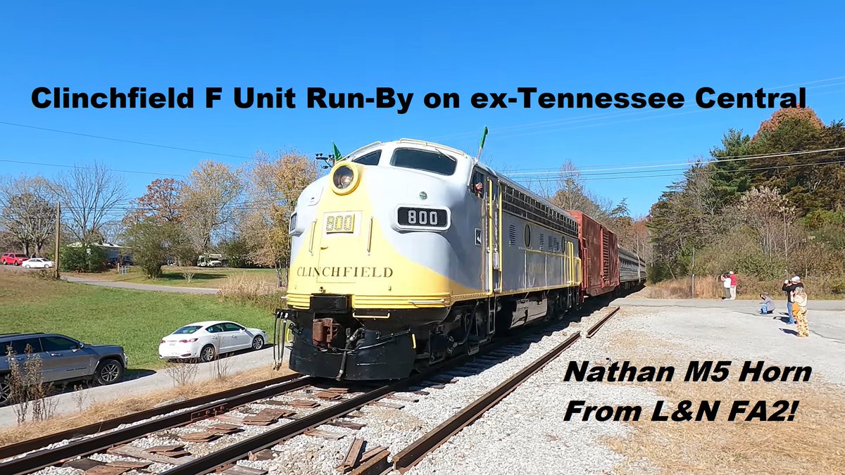 CameraBryan's tweet photo. Clinchfield F Unit Run-By with L&N Nathan M5 on ex-Tennessee Central Track https://t.co/RkqYbx0LO3 #Clinchfield #Daysville #Tennessee #FUnit #EMD #TRAIN #trains #railroad #Railways #railway #railfan #trainspotting https://t.co/gVdWwi8dTv