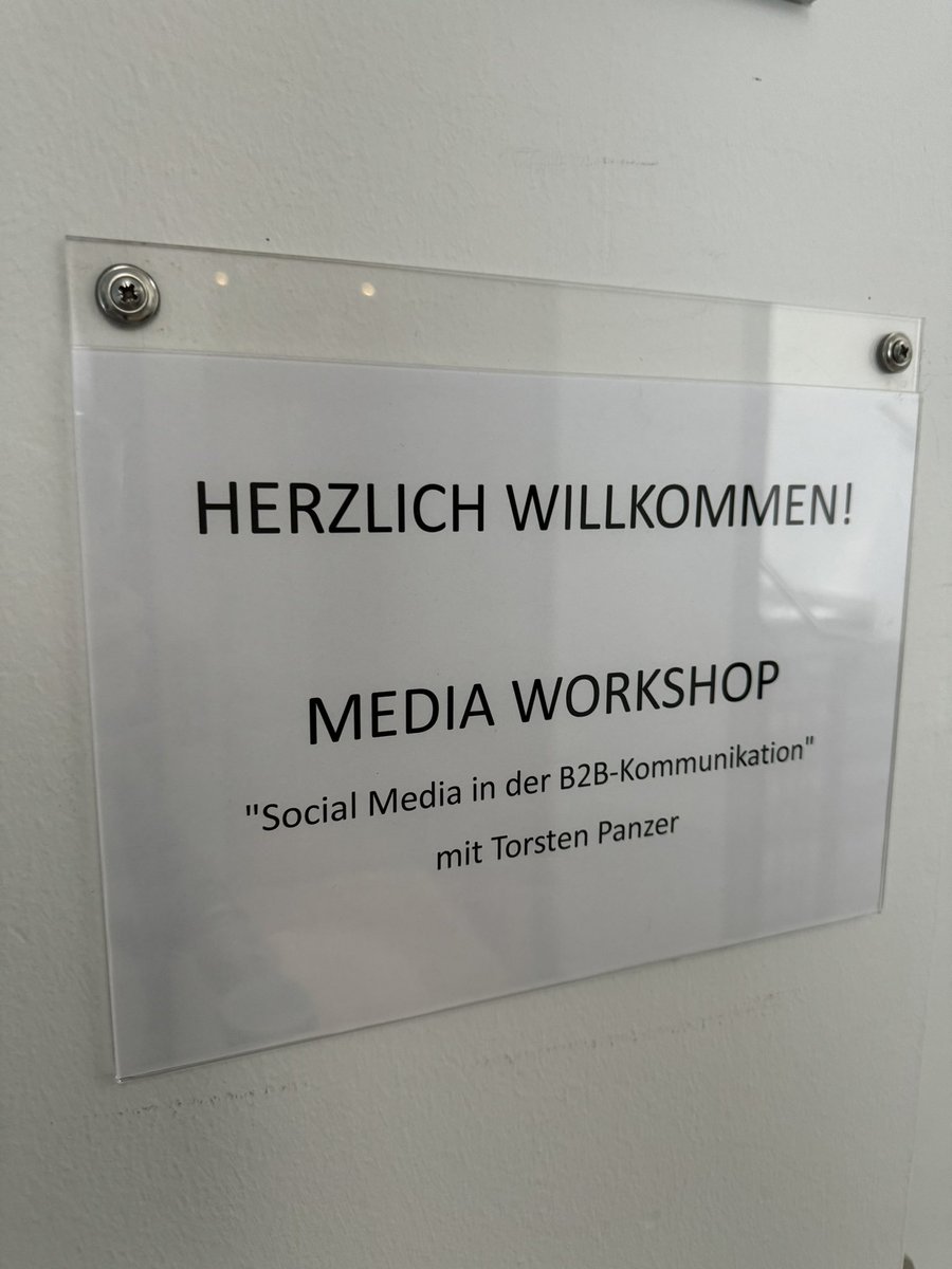torsten_panzer's tweet photo. Vielen lieben Dank an alle Teilnehmerinnen meines Inhouse Seminars #Social #Media in der #B2B - #Kommunikation @AkimaMedia !!! Es war viel Stoff und vor allem ein sympathisches & kompetentes Team - hat mir daher viel Spaß gemacht🙌🙏👍 #thanksforhavingme @media_workshops 🤗 https://t.co/iLQNIeX1Vg