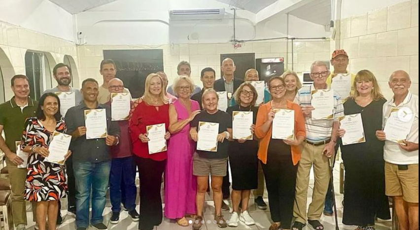 procoqueiros's tweet photo. Na segunda-feira o Conselho de Segurança 31 –Coqueiros e Região, homenageou lideranças da região. Conforme a presidente do CONSEG 31, Elaine Otto, o Regulamento dos CONSEGs em SC prevê “uma reunião festiva anual, durante a qual homenageará seus membros mais assíduos, autoridades https://t.co/HcW9m5bAq6