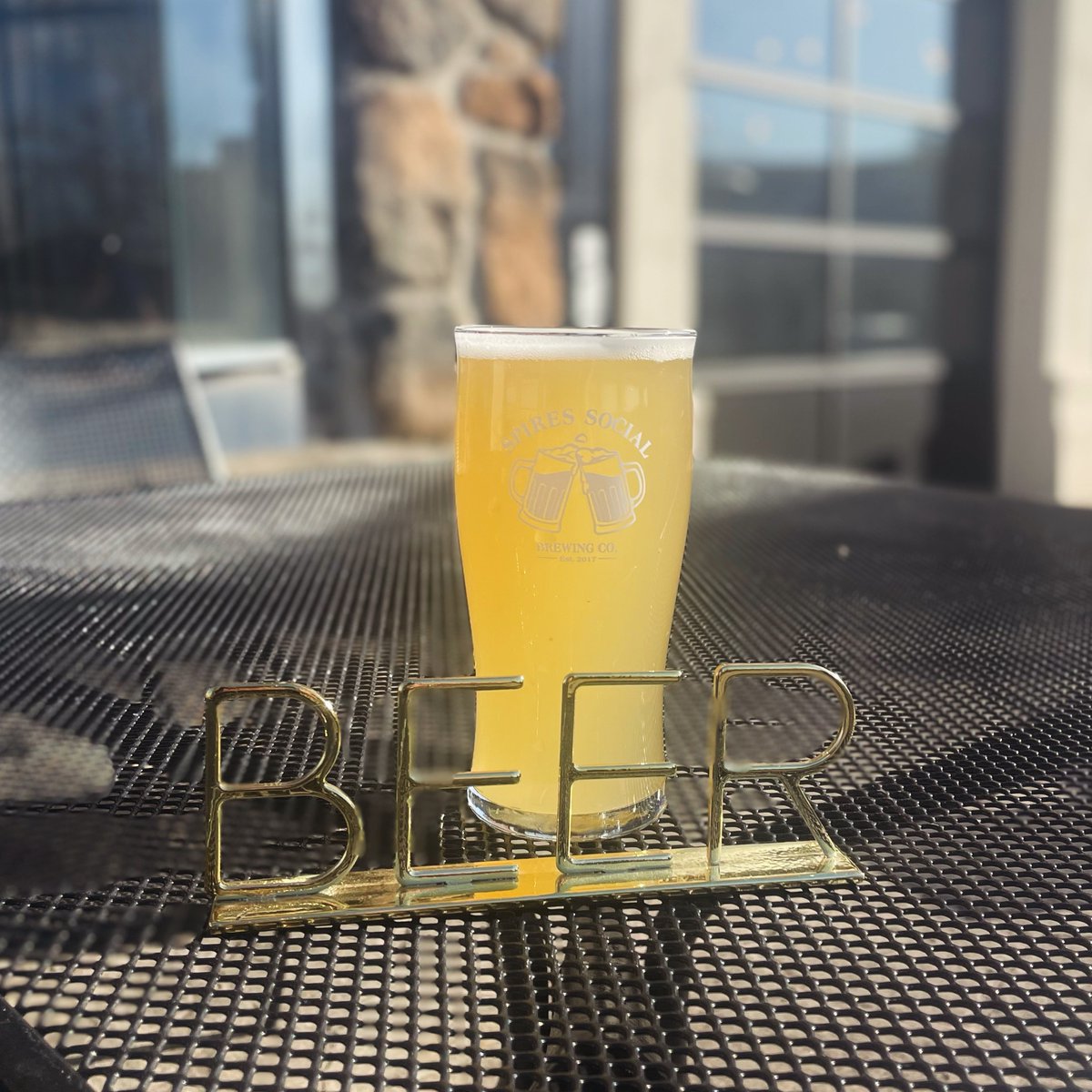 SpiresSocial's tweet photo. Who’s ready for a beer?! Happy hour starts at 3!
•
•
•
#wednesdaybeers #happyhourtime #craftbeer #hazyipa #ipa #beertime #craftbeer #cbuscraftbeer #beerinspires #drinkupcolumbus #beerstagram https://t.co/VjMgpSZRbP