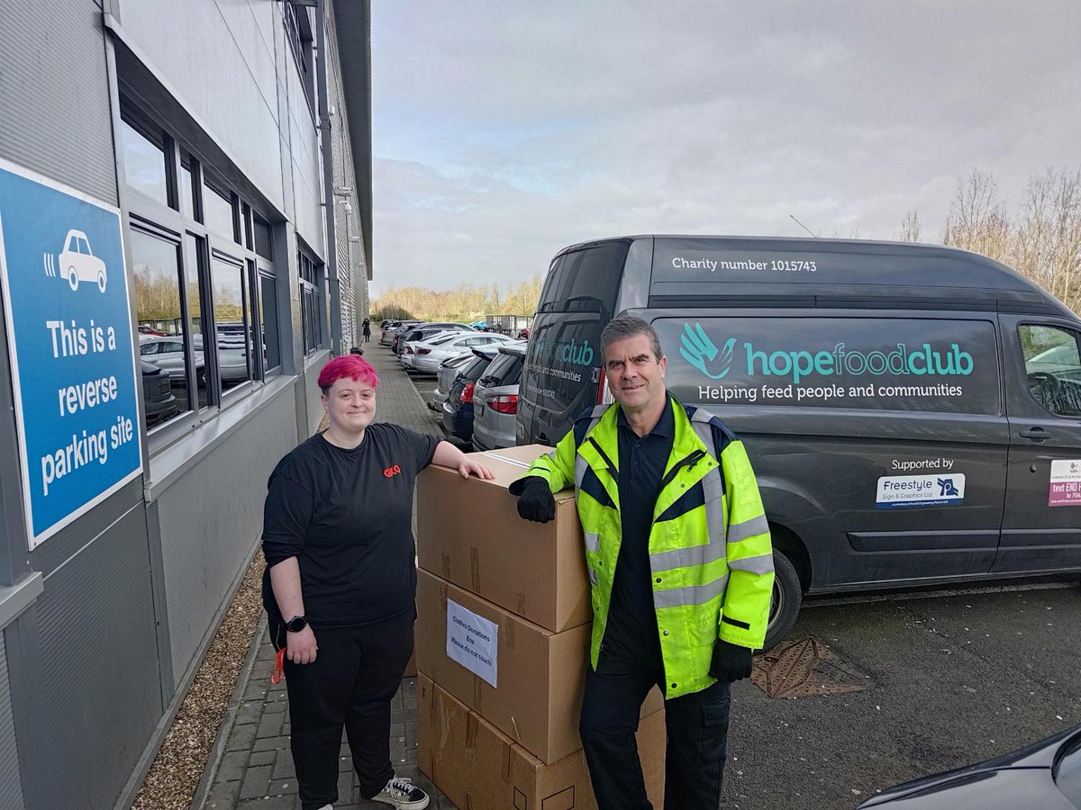 For #RedNoseDay, GXOers in the UK leveled up the celebration's laughter and joy! Our team in Grange Park donated much-needed clothes for the @NptonHopeCentre, a local charity that helps those experiencing hardship, homelessness and mental health difficulties. #MakeAnImpact 🧡