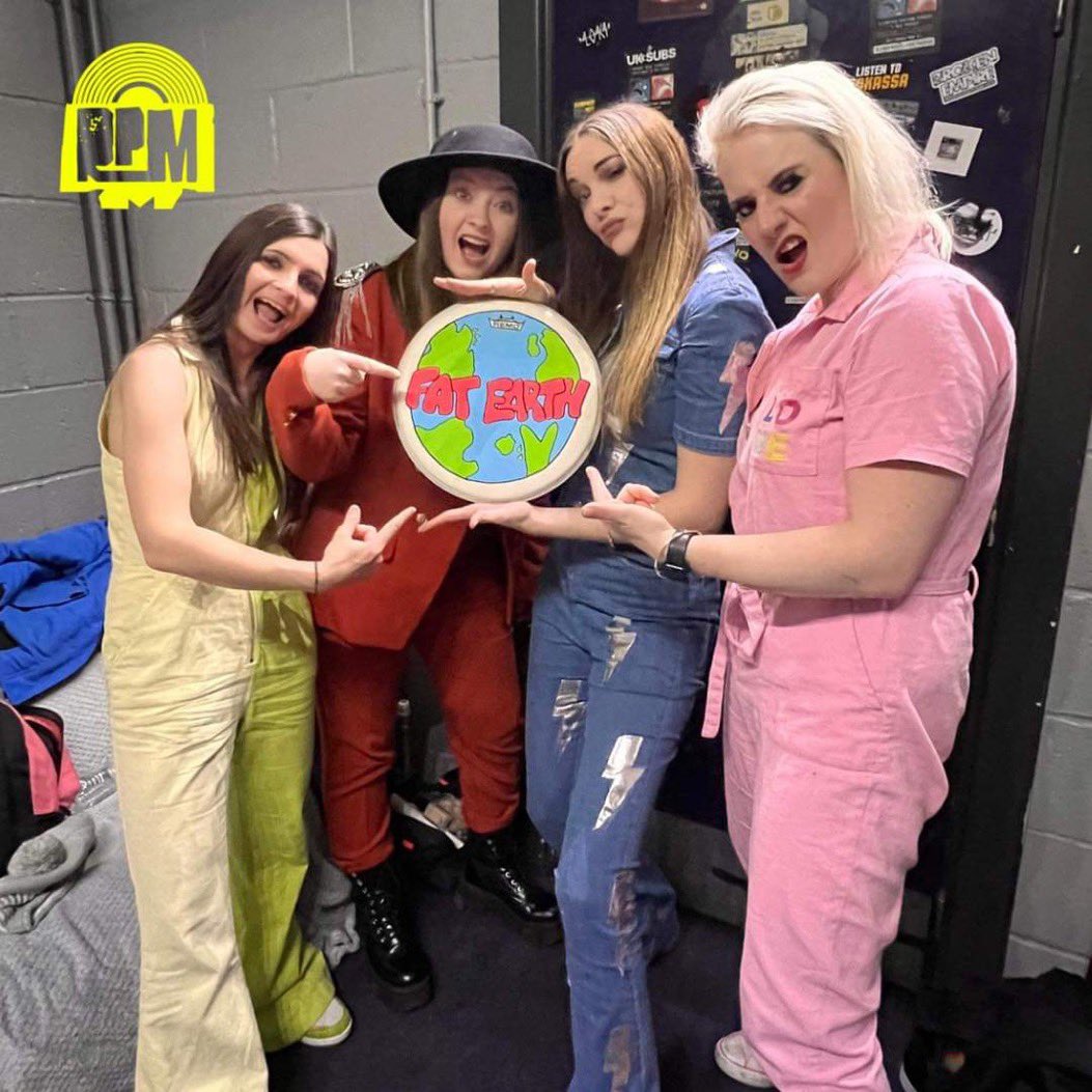 TheHotDamnUK's tweet photo. ‼️ RECORD DEAL ANNOUNCEMENT ‼️
Buckle up buttercups… we’re beyond delighted to announce we’ve teamed up with @fatearthrecords to get our debut album out into the universe! Jet packs at the ready…… LET’S GOOOOOO!!!!! 🚀🚀🚀🚀🚀🚀🚀🚀🚀🚀🚀🚀🚀‼️ https://t.co/9bVDJ06Eu0