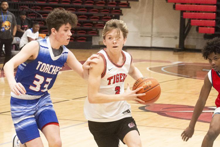 Josh_Perry07's tweet photo. This past weekend at the Central Alabama Basketball Standout Showcase. Keep Competing!!! https://t.co/nsOOfXkhNO