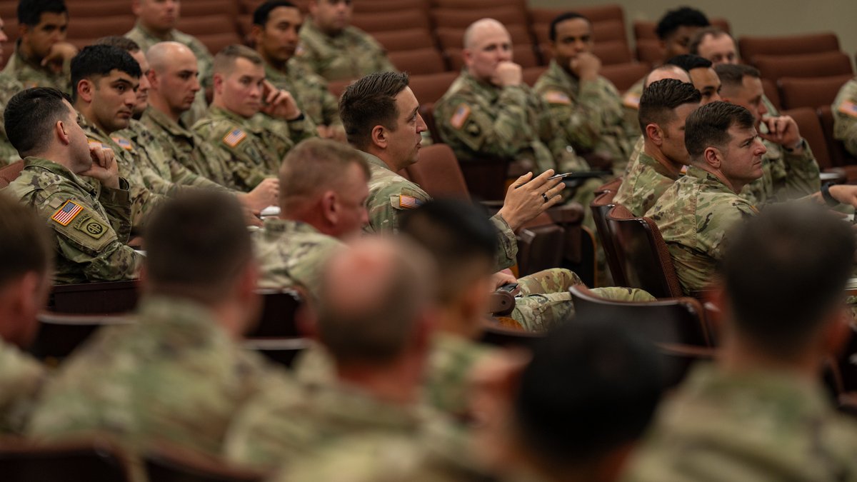 Yesterday, senior Noncommissioned Officers of the #FalconBrigade engaged in a symposium led by Falcon 9 to discuss professional development, sustained lethality, training management, and concerns across the unit.

LET’S GO!

#thiswelldefend #alwaysready #LGOP #aatw