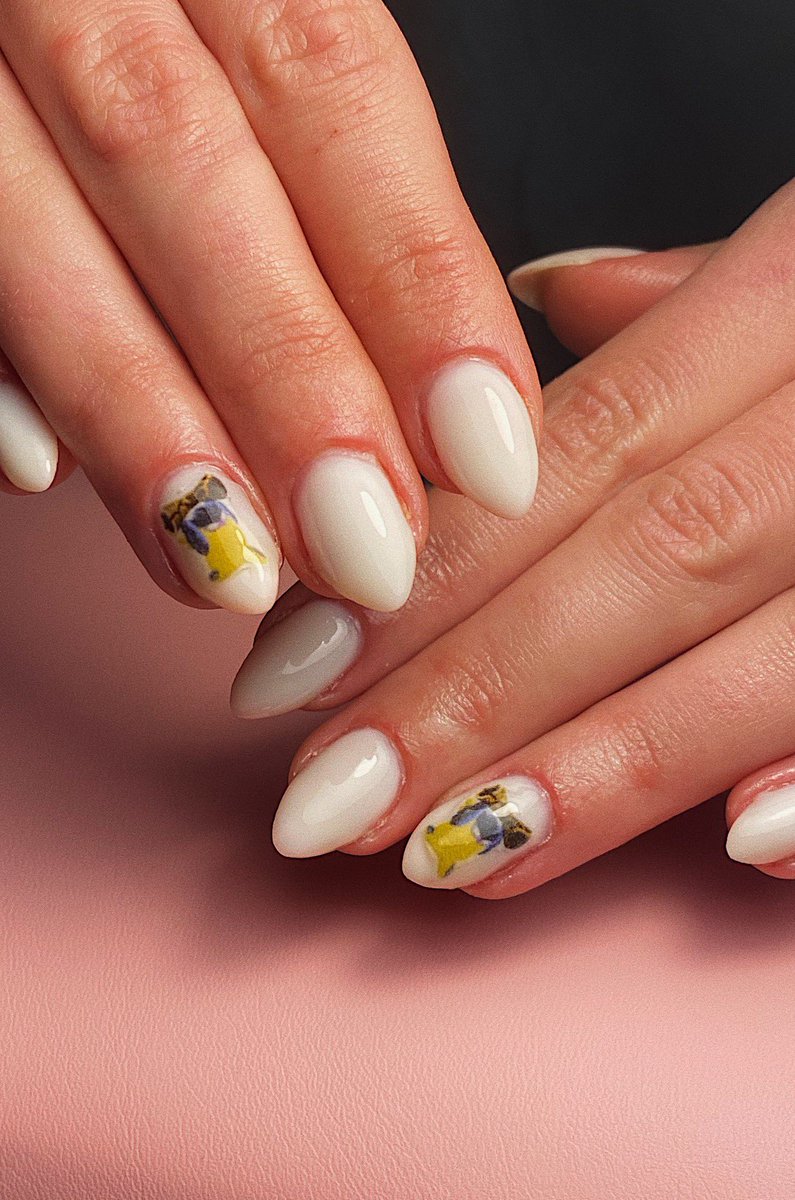 VegolasZer's tweet image. JAI DIS SDK LES JOUEURS VALORANT ?????

(On savait pas quoi faire donc j’ai fais un porte bonheur pour mes games)