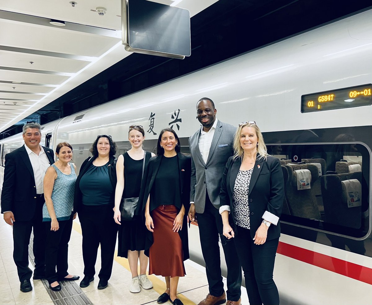 Using High Speed Rail in China this week again brought home the impact @CaHSRA project will have on mobility & people in CA. Thankful for staff, board & more than 1000 women & men working daily to bring HSR to reality in CA. Txs @CalChinaClimate @CaliforniaEPA @CA_Trans_Agency!