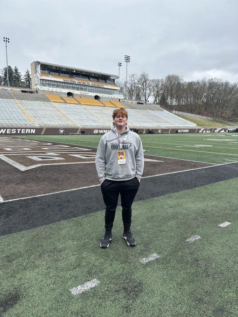 Had a great time @WMU_Football today. Thank you @CoachTMendelson for having me out! @CoachWillAhrens @EDGYTIM @CoachDShack @LHSWildcatsFB @CoachSaboFIST @FISTFootball