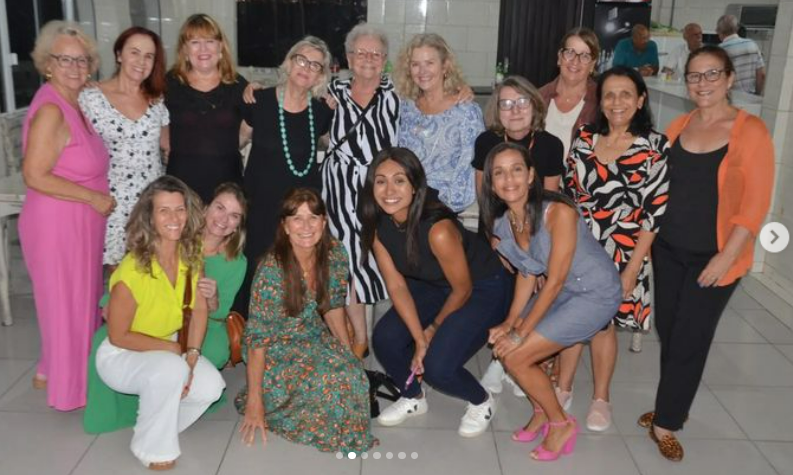 procoqueiros's tweet photo. Na segunda-feira o Conselho de Segurança 31 –Coqueiros e Região, homenageou lideranças da região. Conforme a presidente do CONSEG 31, Elaine Otto, o Regulamento dos CONSEGs em SC prevê “uma reunião festiva anual, durante a qual homenageará seus membros mais assíduos, autoridades https://t.co/HcW9m5bAq6