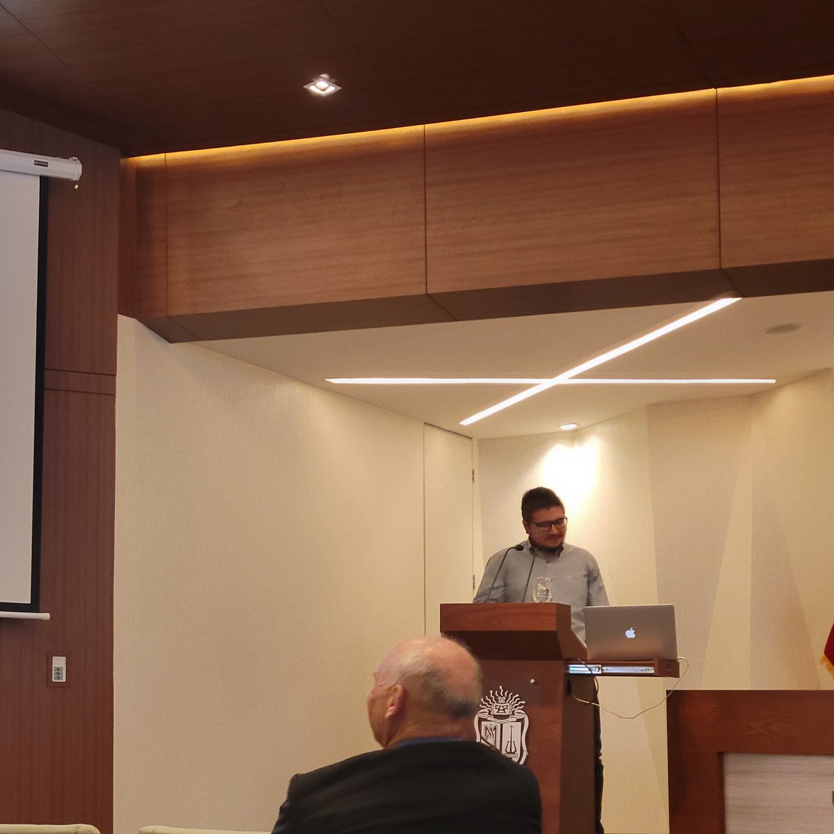 iDRHICA's tweet photo. @utpl @Investiga_UDC @udecuenca @GalinCarrillo @jorellanalvear @marioandrescm @rolandocelleria @adrianesc91 Además, @adrianesc91, candidato doctoral en Recursos Naturales Renovables de la @uazuay y la @udecuenca, expuso un poster y @pablo_pena_s, candidato doctoral en Recursos Hídricos de la @jlugiessenen con colaboración de #iDRHICA, realizó una presentación oral de su investigación. https://t.co/YDGq5uVGuI