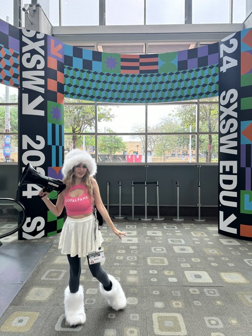 Took over @SXSW 2024 for @realloyalfans - had a wild time to say the least! 😍 @BanksieTV   Xoxo 💋 #Banksie  #sxsw<a class="tags" target="_blank" title="On Twitter" href="/?out=eyJ0eXAiOiJKV1QiLCJhbGciOiJIUzUxMiJ9.eyJpYXQiOjE3MjM3NzIyMDMsImlzcyI6InR3cG9ybnN0YXJzLmNvbSIsIm5iZiI6MTcyMzc3MjIwMywiZXhwIjoxNzU1MzA4MjAzLCJyZWRpcmVjdF91cmwiOiJodHRwczovL3R3aXR0ZXIuY29tL1NYU1cifQ.TnpezHL0P6BlmKXClA1zT7cUfayBJKEwg8k14XSS8SBnL_qSpfQqAl0mWCCuce5uFGaYUprKnLPdufsgX0APBQ">@SXSW</a><a class="tags" target="_blank" title="On Twitter" href="/?out=eyJ0eXAiOiJKV1QiLCJhbGciOiJIUzUxMiJ9.eyJpYXQiOjE3MjM3NzIyMDMsImlzcyI6InR3cG9ybnN0YXJzLmNvbSIsIm5iZiI6MTcyMzc3MjIwMywiZXhwIjoxNzU1MzA4MjAzLCJyZWRpcmVjdF91cmwiOiJodHRwczovL3R3aXR0ZXIuY29tL3JlYWxsb3lhbGZhbnMifQ.HI7o_NajAcko0sgVS0AMPs16eSZWyJWerhir1n8V65BCFMJSRmdMQ90R96LqCX620yEXo-tBfOHuR1mJhLyHmw">@realloyalfans</a><a href="/tag/texas"class="tags"><span>#texas</span></a><a href="/tag/sxsw"class="tags"><span>#sxsw</span></a><a href="/tag/austin"class="tags"><span>#austin</span></a><a href="/tag/beloyal"class="tags"><span>#beloyal</span></a><a href="/tag/banksie"class="tags"><span>#banksie</span></a>