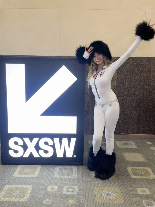 Took over @SXSW 2024 for @realloyalfans - had a wild time to say the least! 😍 @BanksieTV   Xoxo 💋 #Banksie  #sxsw<a class="tags" target="_blank" title="On Twitter" href="/?out=eyJ0eXAiOiJKV1QiLCJhbGciOiJIUzUxMiJ9.eyJpYXQiOjE3MjM3NzIyMDMsImlzcyI6InR3cG9ybnN0YXJzLmNvbSIsIm5iZiI6MTcyMzc3MjIwMywiZXhwIjoxNzU1MzA4MjAzLCJyZWRpcmVjdF91cmwiOiJodHRwczovL3R3aXR0ZXIuY29tL1NYU1cifQ.TnpezHL0P6BlmKXClA1zT7cUfayBJKEwg8k14XSS8SBnL_qSpfQqAl0mWCCuce5uFGaYUprKnLPdufsgX0APBQ">@SXSW</a><a class="tags" target="_blank" title="On Twitter" href="/?out=eyJ0eXAiOiJKV1QiLCJhbGciOiJIUzUxMiJ9.eyJpYXQiOjE3MjM3NzIyMDMsImlzcyI6InR3cG9ybnN0YXJzLmNvbSIsIm5iZiI6MTcyMzc3MjIwMywiZXhwIjoxNzU1MzA4MjAzLCJyZWRpcmVjdF91cmwiOiJodHRwczovL3R3aXR0ZXIuY29tL3JlYWxsb3lhbGZhbnMifQ.HI7o_NajAcko0sgVS0AMPs16eSZWyJWerhir1n8V65BCFMJSRmdMQ90R96LqCX620yEXo-tBfOHuR1mJhLyHmw">@realloyalfans</a><a href="/tag/texas"class="tags"><span>#texas</span></a><a href="/tag/sxsw"class="tags"><span>#sxsw</span></a><a href="/tag/austin"class="tags"><span>#austin</span></a><a href="/tag/beloyal"class="tags"><span>#beloyal</span></a><a href="/tag/banksie"class="tags"><span>#banksie</span></a>