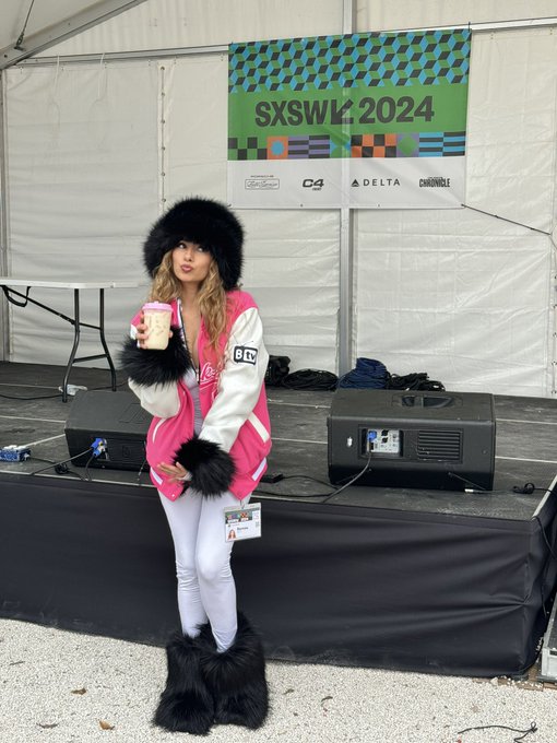 Took over @SXSW 2024 for @realloyalfans - had a wild time to say the least! 😍 @BanksieTV   Xoxo 💋 #Banksie  #sxsw<a class="tags" target="_blank" title="On Twitter" href="/?out=eyJ0eXAiOiJKV1QiLCJhbGciOiJIUzUxMiJ9.eyJpYXQiOjE3MjM3NzIyMDMsImlzcyI6InR3cG9ybnN0YXJzLmNvbSIsIm5iZiI6MTcyMzc3MjIwMywiZXhwIjoxNzU1MzA4MjAzLCJyZWRpcmVjdF91cmwiOiJodHRwczovL3R3aXR0ZXIuY29tL1NYU1cifQ.TnpezHL0P6BlmKXClA1zT7cUfayBJKEwg8k14XSS8SBnL_qSpfQqAl0mWCCuce5uFGaYUprKnLPdufsgX0APBQ">@SXSW</a><a class="tags" target="_blank" title="On Twitter" href="/?out=eyJ0eXAiOiJKV1QiLCJhbGciOiJIUzUxMiJ9.eyJpYXQiOjE3MjM3NzIyMDMsImlzcyI6InR3cG9ybnN0YXJzLmNvbSIsIm5iZiI6MTcyMzc3MjIwMywiZXhwIjoxNzU1MzA4MjAzLCJyZWRpcmVjdF91cmwiOiJodHRwczovL3R3aXR0ZXIuY29tL3JlYWxsb3lhbGZhbnMifQ.HI7o_NajAcko0sgVS0AMPs16eSZWyJWerhir1n8V65BCFMJSRmdMQ90R96LqCX620yEXo-tBfOHuR1mJhLyHmw">@realloyalfans</a><a href="/tag/texas"class="tags"><span>#texas</span></a><a href="/tag/sxsw"class="tags"><span>#sxsw</span></a><a href="/tag/austin"class="tags"><span>#austin</span></a><a href="/tag/beloyal"class="tags"><span>#beloyal</span></a><a href="/tag/banksie"class="tags"><span>#banksie</span></a>