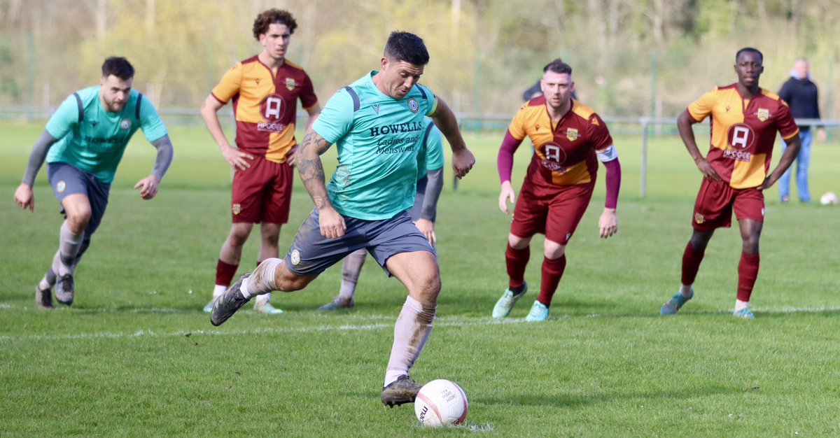 JDPThomas's tweet photo. Came across @CardiffCorries taking on @Ceiberrangersaf in the @ArdalSouthern #ArdalSW at #TheRiverside recently. A game that was won 3-1 by #UppaTigers on their way to a third win from their last four games. #TheCorries #WelshFootball #Cardiff #GrassrootsFootball ⚽️📸 https://t.co/bSukjUn6dv