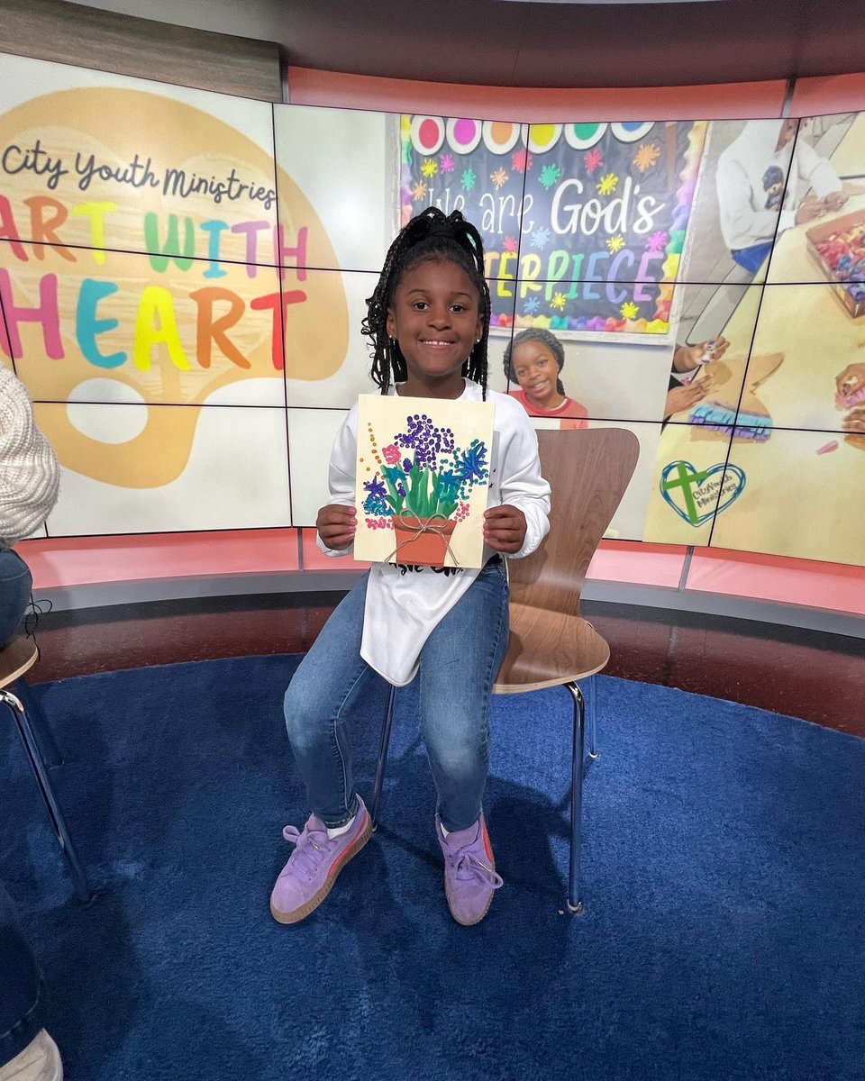 davis_diana's tweet image. Cadence Nevely made this gorgeous piece of artwork for me! It’s an example of original artwork available at Art With Heart on April 11, 5-7:30 pm at Wildflower Event Venue. It’s a benefit for @CityYouthMin  #Midday @Region8News