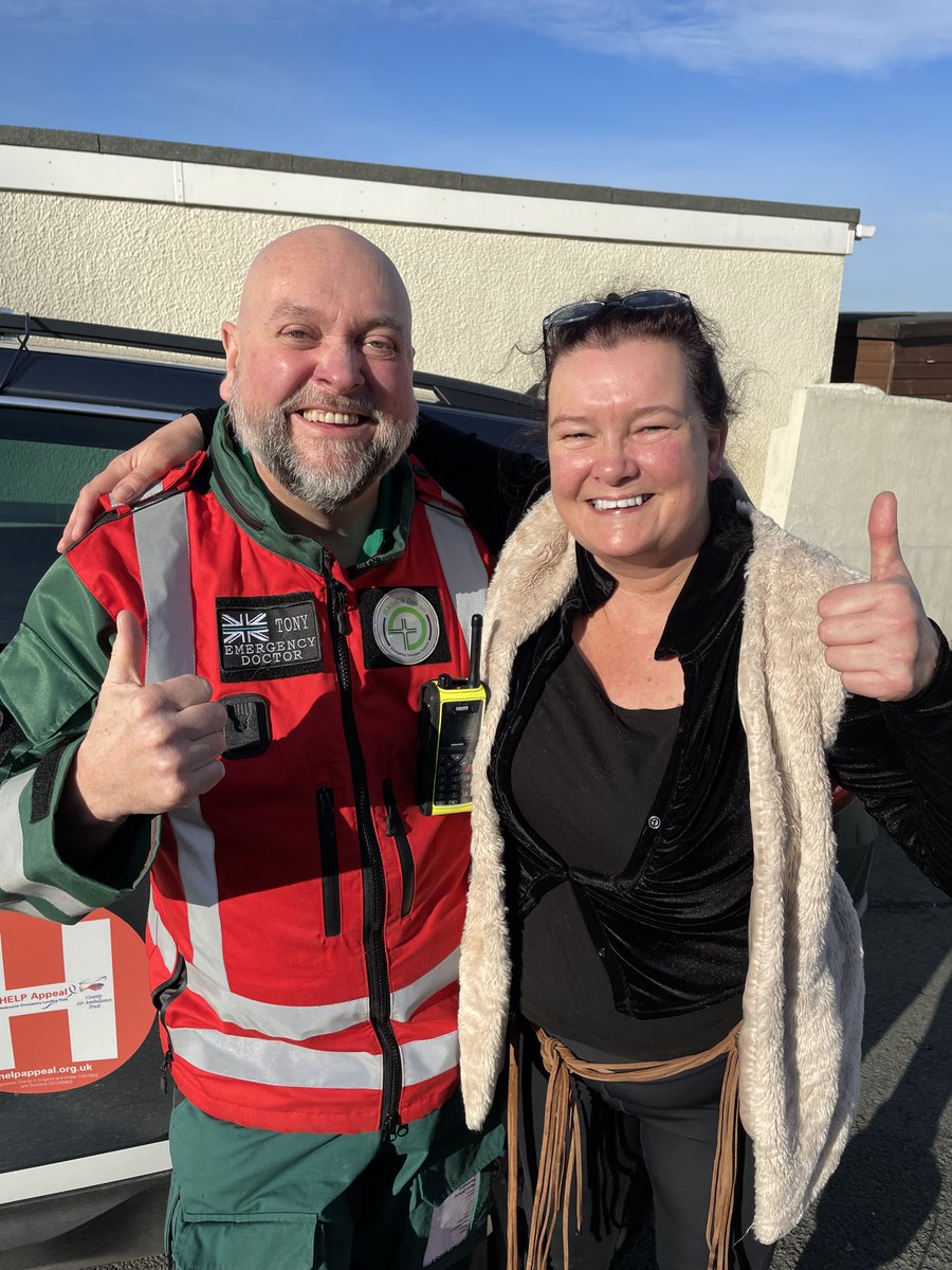 Every person we attend to tells a story of courage and strength. Suzanne fell badly whilst walking her two dogs, breaking her arm and ankle, Dr Anthony Golding-Cook was first on scene. Read her full story basics-devon.org.uk/post/local-tea… #storiesofhope @BASICS_HQ