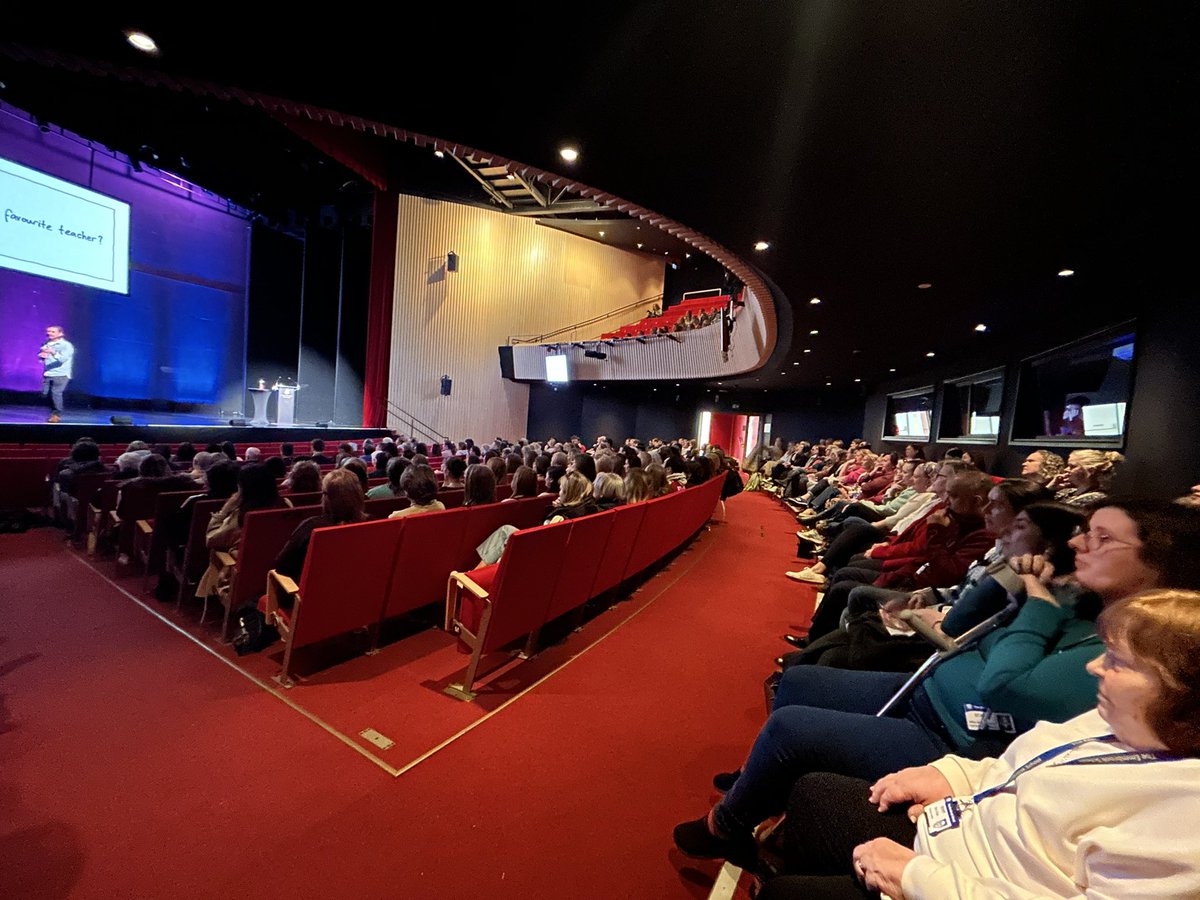 thecircletrust's tweet photo. An incredible moment where 700 staff gather to network with each other, share stories and develop their pedagogy. We are lucky to have such talent in the organisation. #fullcircle #wellbeing https://t.co/L6de5u6kpg