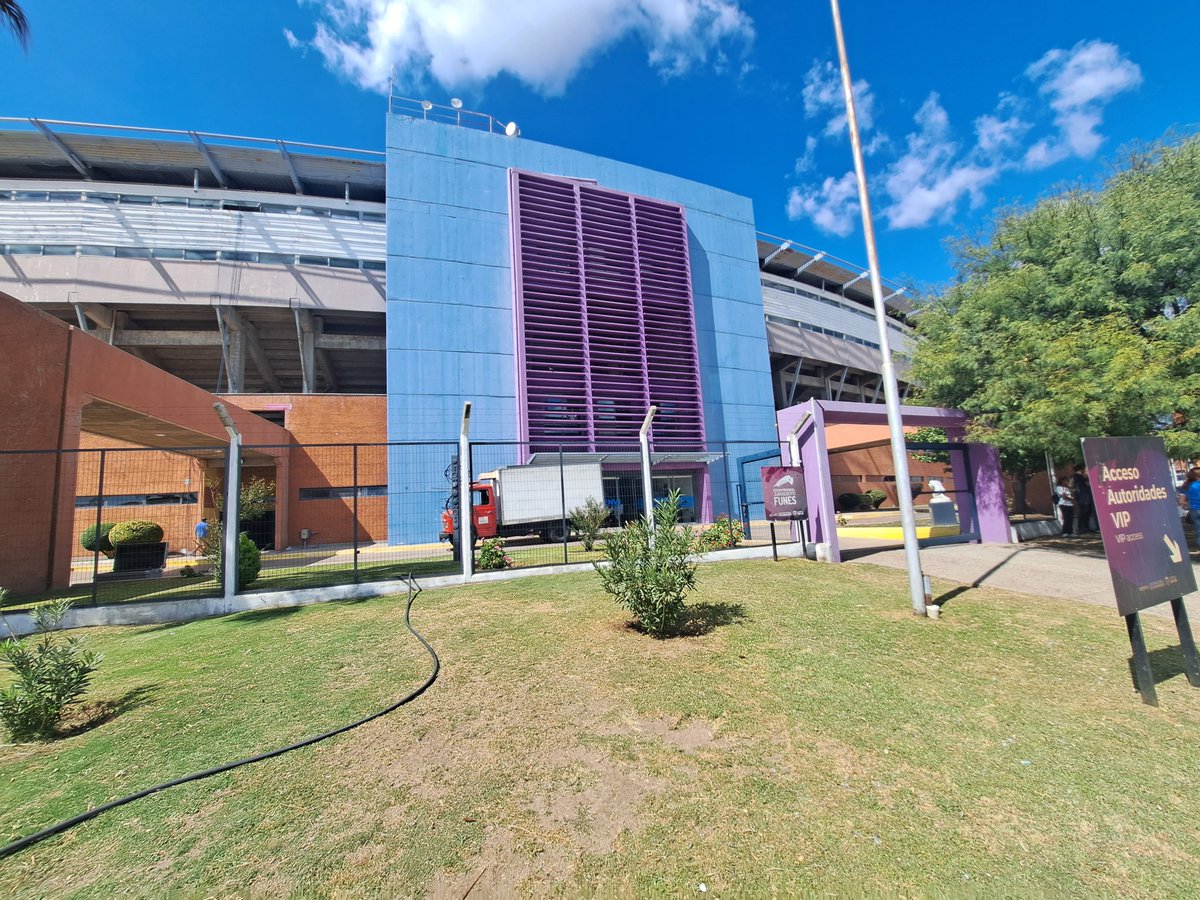 Rioschipi's tweet photo. Ya estamos en San Luis. Desde las 17:00 vivimos la previa de #IndependienteRivadavia - #ArgentinodeQuilmes por @radionihuil junto a @DANIELFIOCHETTA y @GustyTello https://t.co/FtxEmw6ZHK