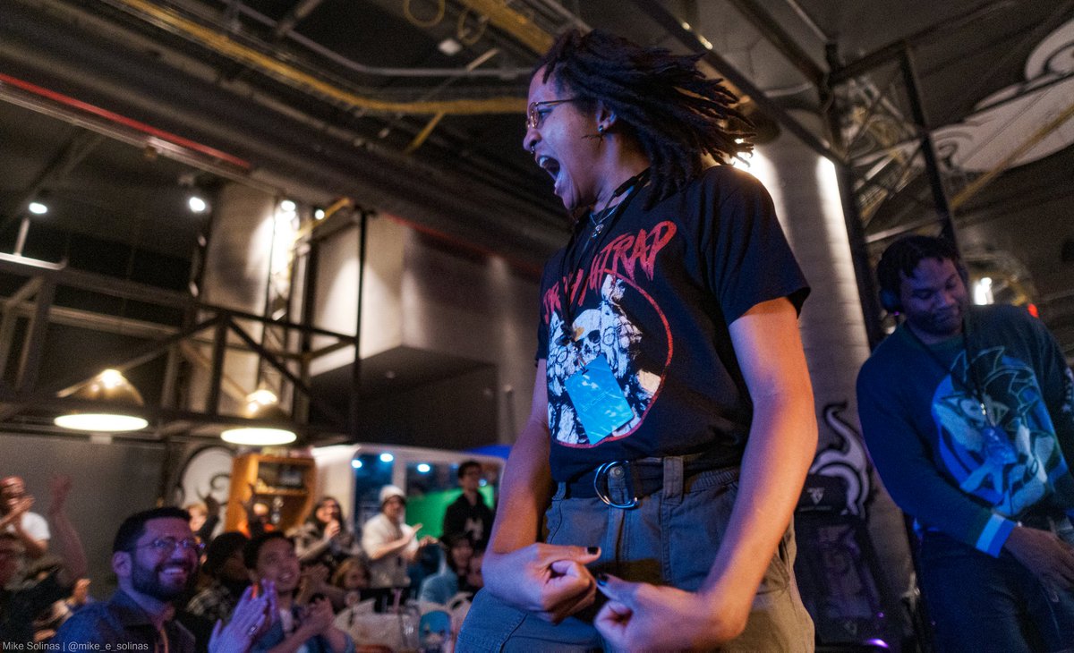 Mike! at Home tweet media