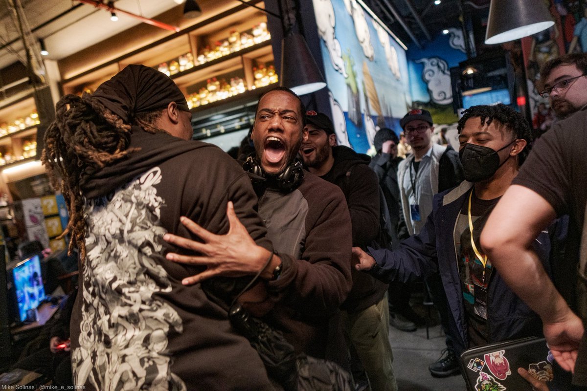 Mike! at Home tweet media