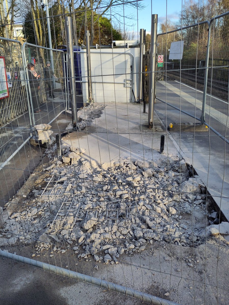 Tony Simpson tweet media