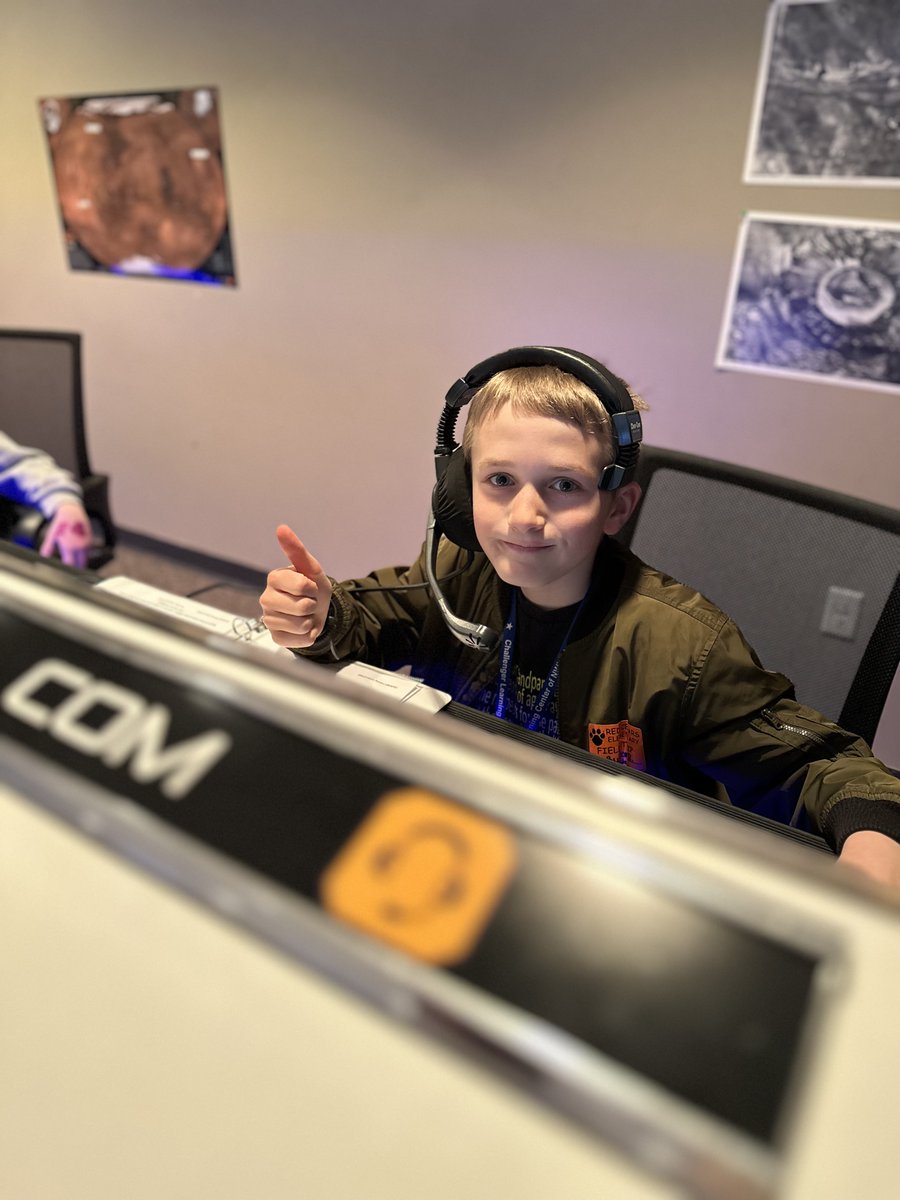 ChallengerNWI's tweet photo. Young astronauts from Red Cedars Elementary School flew 2 more very successful Operation Comet missions this morning! We've had so much fun flying with these crews this week, and have 2 more tomorrow right before they go on spring break! 🤩 Thank you so much for the hard work 🚀 https://t.co/OkbXjA00Am